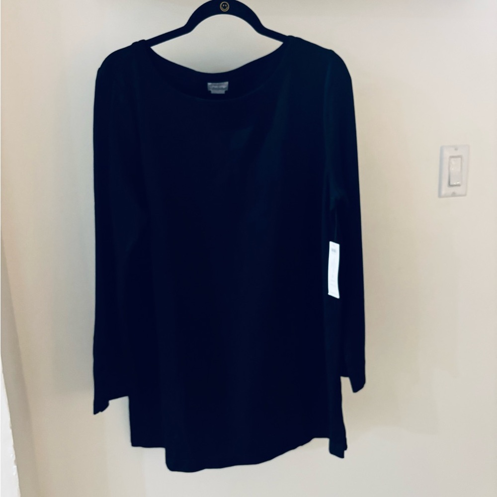 NWT Chicos black tunic